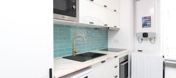 2 bedrooms Apartment in Lisbon, Portugal No. 11816 8