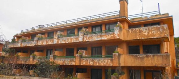 Gebäude in Chianciano Terme, Italy 5367m², Nr. 76103 4