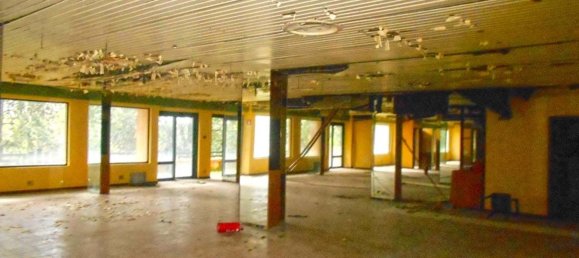 Gebäude in Chianciano Terme, Italy 5367m², Nr. 76103 13