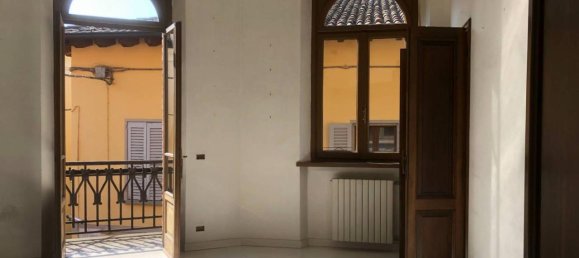 12-Zimmer Haus in Crema, Italy, Nr. 108360 5