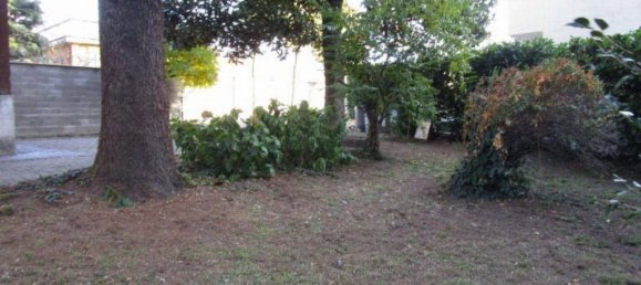 3 bedrooms Apartment in Milan, Italy No. 276255 36