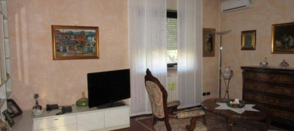3 bedrooms Apartment in Milan, Italy No. 276255 4