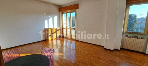4 غرف نوم شقة في Cesano Maderno, Italy رقم 73958 41