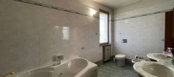 4-Zimmer Villa in San Colombano al Lambro, Italy, Nr. 143830 11