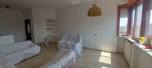 5 rooms Apartment in Taranto, Italy No. 176722 3