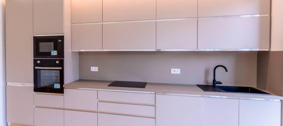 Apartamento de 4 habitaciónes en Arona, Italy No. 258668 4