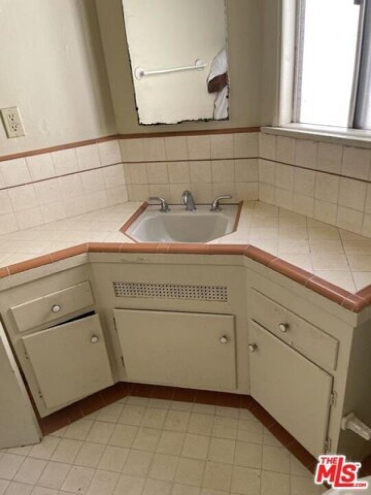 Studio in Inglewood, USA No. 394561