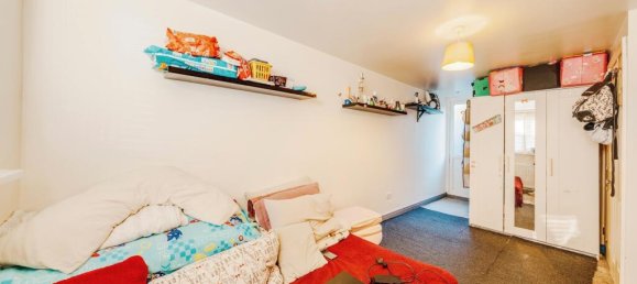 2 bedrooms House in Ilford, United Kingdom No. 10611 8