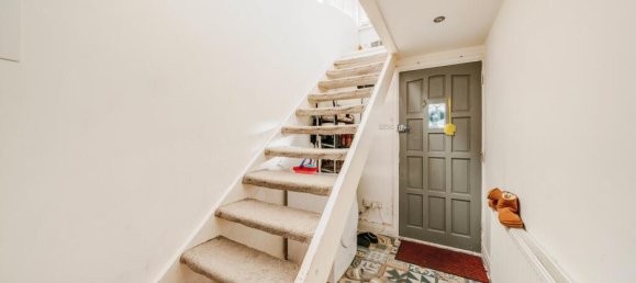 2 bedrooms House in Ilford, United Kingdom No. 10611 3