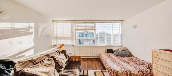 2 bedrooms House in Ilford, United Kingdom No. 10611 12