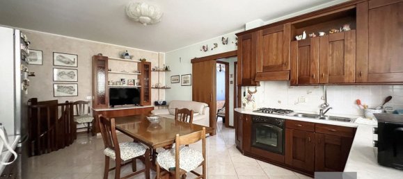 3 chambres Appartement à Veggiano, Italy No. 358408 3