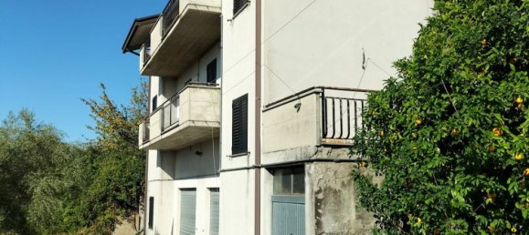 10-salle Villa à Lanciano, Italy No. 278124 3