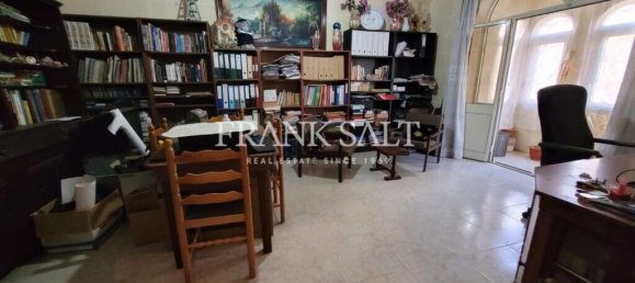 4 غرف نوم منزل في Gharb, Malta رقم 6185 9