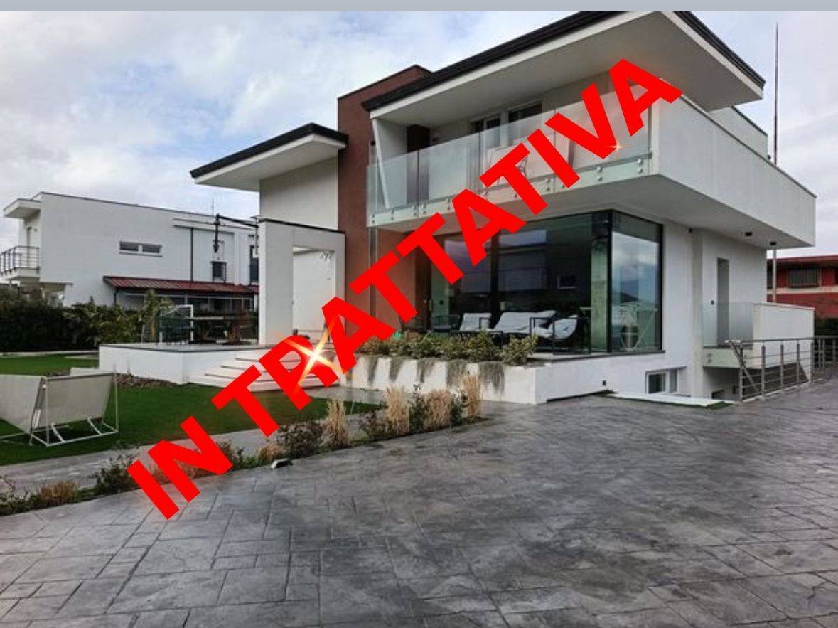 4 Schlafzimmer Villa in Nocera Inferiore, Italy, Nr. 354076