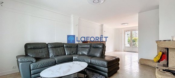 4 bedrooms House in Morangis, France No. 181394 7