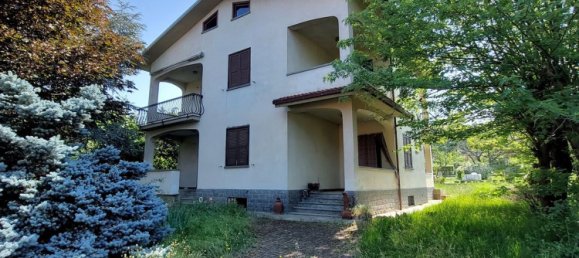 Вилла с 8 комнатами в Каприата д'Орба, Италия № 188553 2