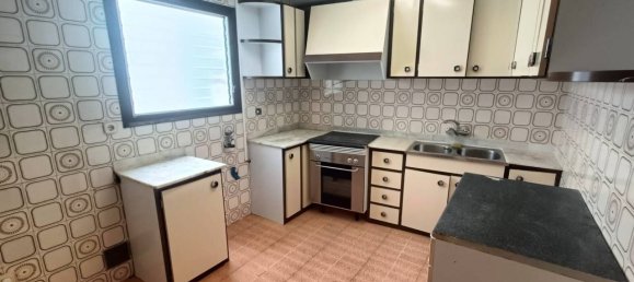 Apartamento T3 em Santa Coloma de Gramenet, Spain N.º 139875 2