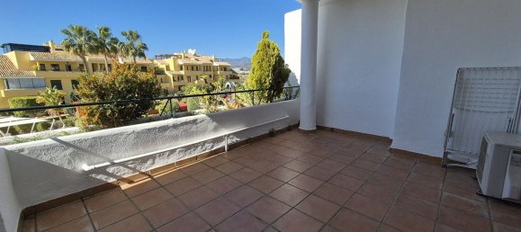 2 bedrooms Apartment in Estepona, Spain No. 33962 5