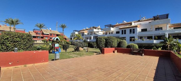 2 bedrooms Apartment in Estepona, Spain No. 33962 6