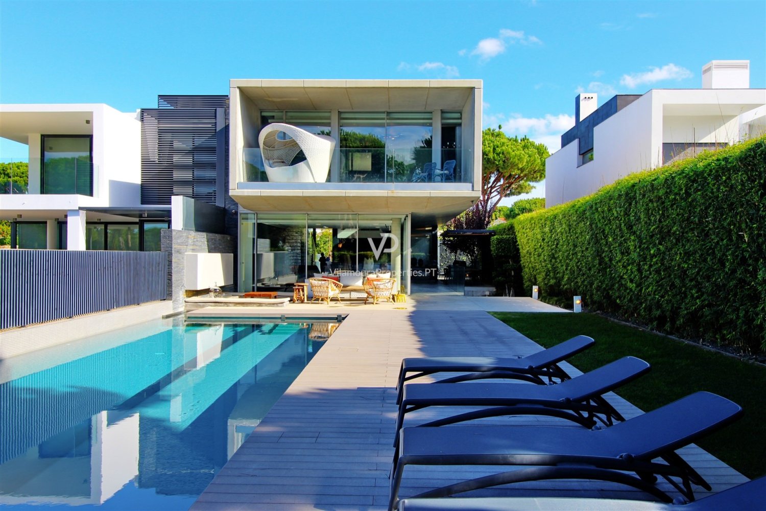 4 bedrooms Villa in Quarteira, Portugal No. 121972