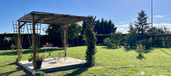 Дом с 5 комнатами в Сен-Николя-де-Бургей, Франция № 237100 11