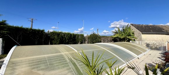 Дом с 5 комнатами в Сен-Николя-де-Бургей, Франция № 237100 9