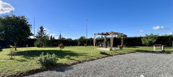 Дом с 5 комнатами в Сен-Николя-де-Бургей, Франция № 237100 12