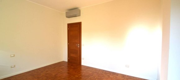 2 Schlafzimmer Wohnung in Parma, Italy, Nr. 327528 11