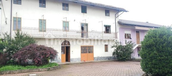 5 rooms House in Castagnole Piemonte, Italy No. 44418 2