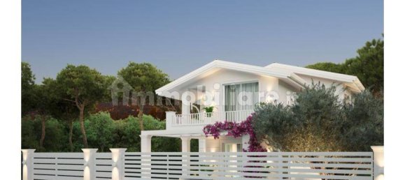 4 bedrooms Villa in Forte dei Marmi, Italy No. 192198 3