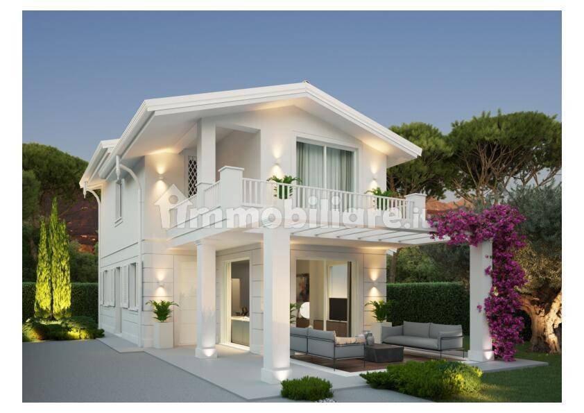 4 bedrooms Villa in Forte dei Marmi, Italy No. 192198