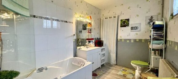 4 bedrooms House in Louviers, France No. 301187 8