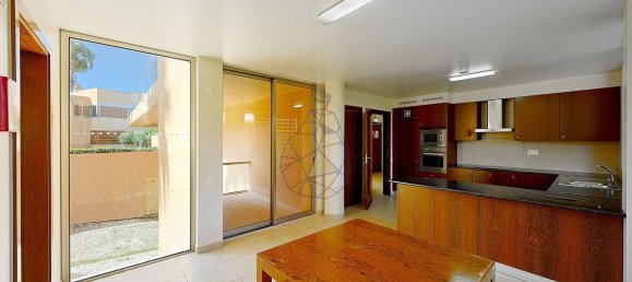 4 غرف نوم منزل في Guia, Portugal رقم 113883 16