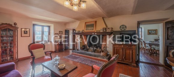 2 bedrooms House in Arezzo, Italy No. 105243 11