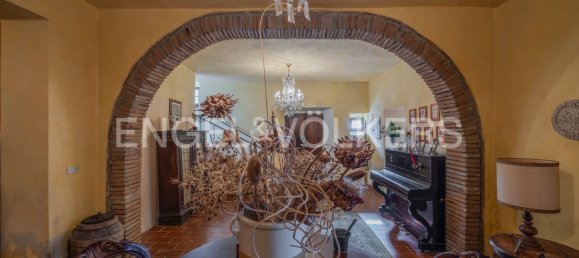 2 bedrooms House in Arezzo, Italy No. 105243 7