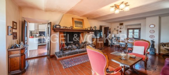 2 bedrooms House in Arezzo, Italy No. 105243 12