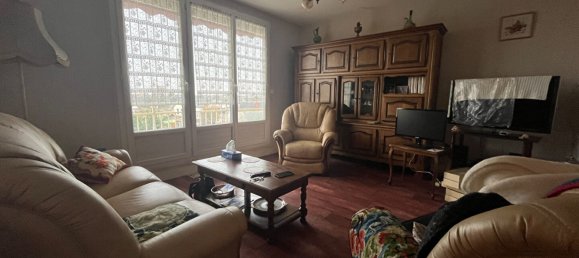 Apartamento de 3 dormitorios en Bourges, France No. 45840 2