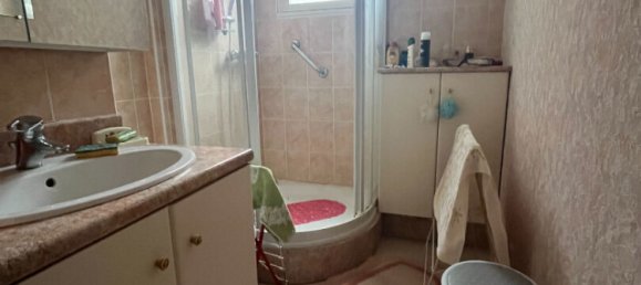 Apartamento de 3 dormitorios en Bourges, France No. 45840 4