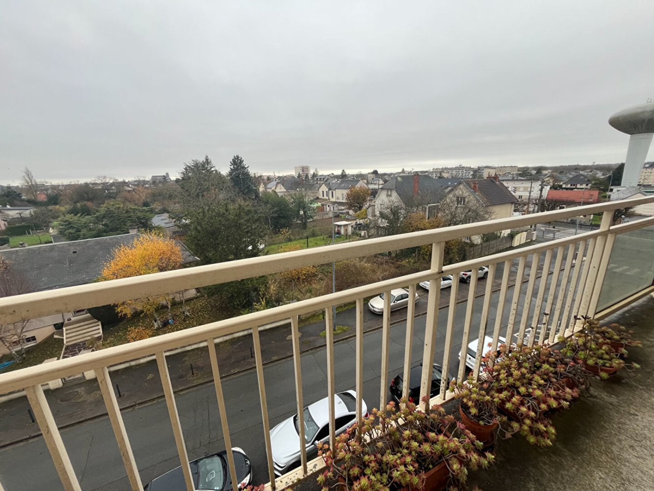Apartamento de 3 dormitorios en Bourges, France No. 45840