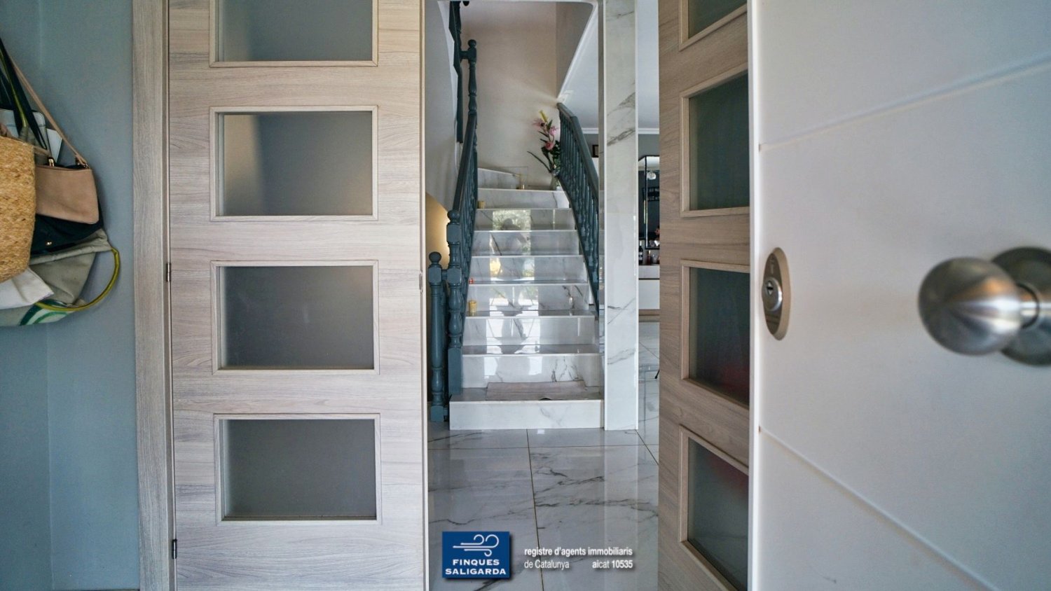 Casa de 5 dormitorios en Barcelona, Spain No. 141097