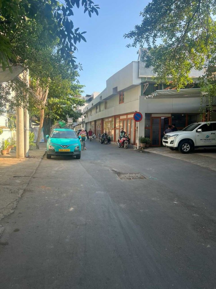 442.5m² Land in District 7, Vietnam No. 7394