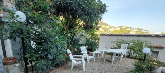 2 bedrooms Apartment in Ischia, Italy No. 54745 2