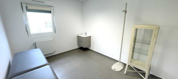 8-Zimmer Gewerbliche Immobilie in Cosnes-et-Romain, France, Nr. 204467 4