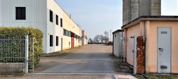 Склад 500м² в Малео, Италия № 378475 6