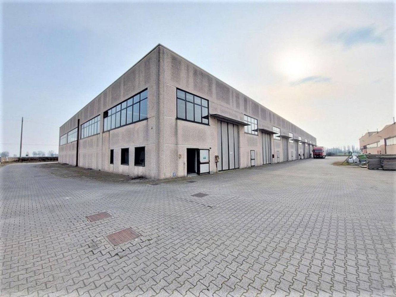  مستودع في Maleo, Italy 500متر مربع رقم 378475