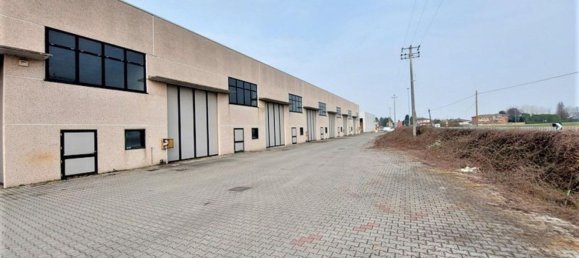 Склад 500м² в Малео, Италия № 378475 5