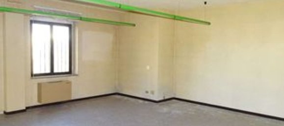 Entrepôt à Maleo, Italy 312m² No. 373834 10