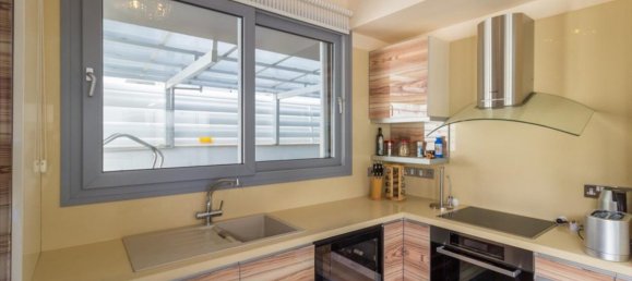 5 bedrooms Villa in Limassol, Cyprus No. 12547 3