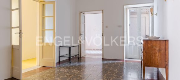 3 bedrooms Apartment in Catania, Italy No. 273023 4