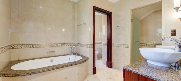 7 bedrooms Villa in Palm Jumeirah, UAE No. 109789 23